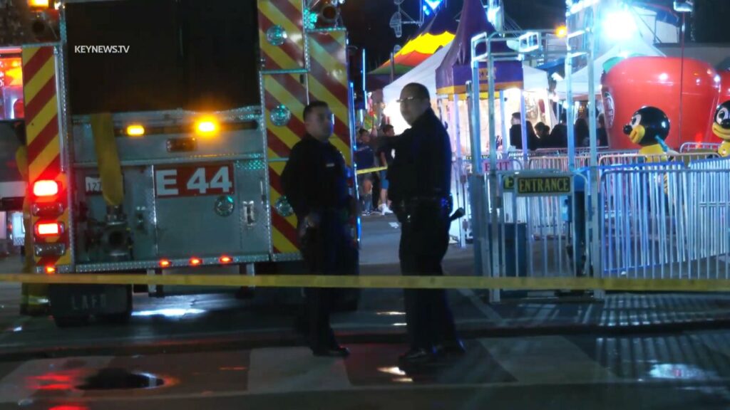 Authorities seek suspect who shot teens at street carnival CHASING